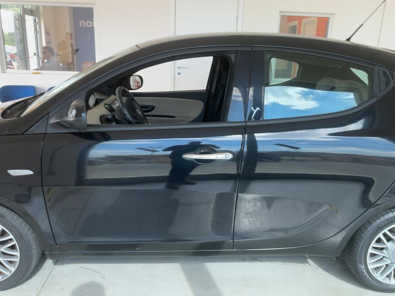 Lancia Ypsilon 1.3 JTD Silver 2013 – снимка 4
