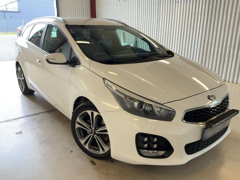 Kia cee'd 1.6 CRDi GT Line 2016 – снимка 12
