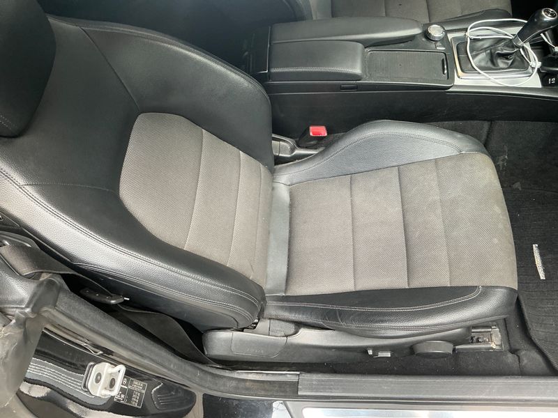 Mercedes-Benz E-Klasse E 220 CDI BlueEfficiency Avantgarde 2013 – снимка 30