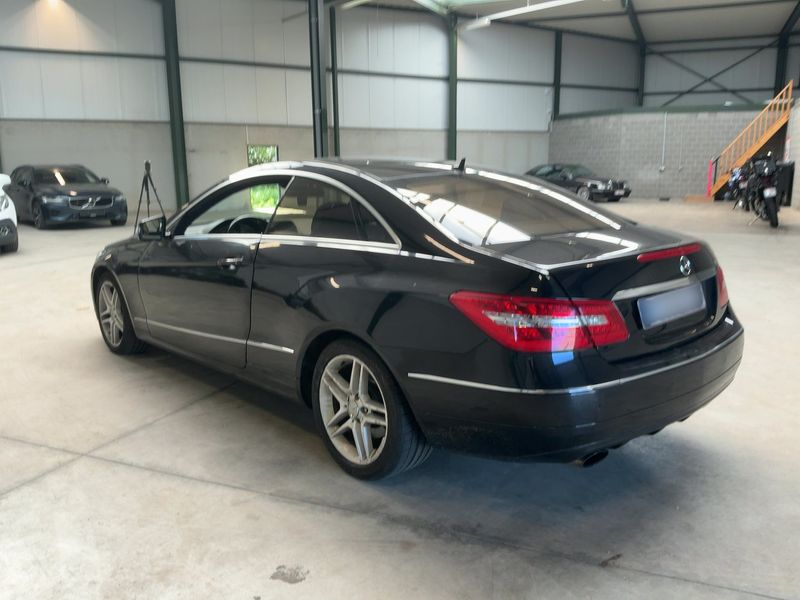 Mercedes-Benz E-Klasse E 220 CDI BlueEfficiency Avantgarde 2013 – снимка 3