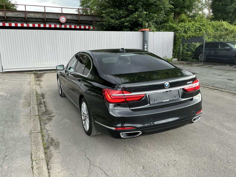 BMW 7er 740i 2018 – снимка 6