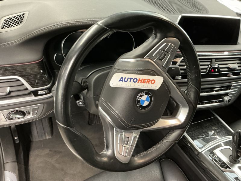 BMW 7er 740i 2018 – снимка 23