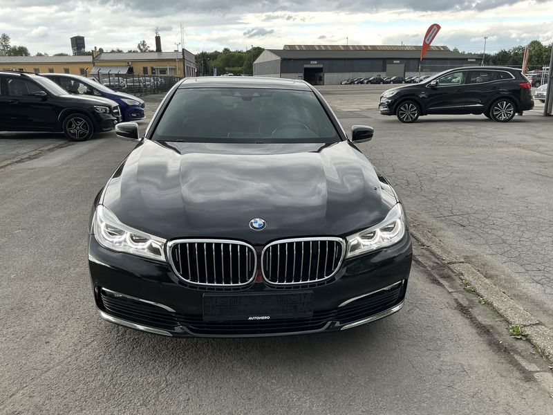BMW 7er 740i 2018 – снимка 14
