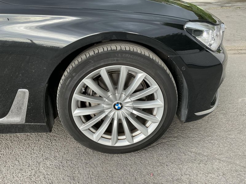 BMW 7er 740i 2018 – снимка 11