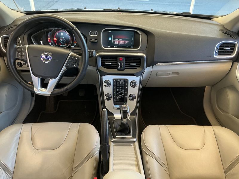 Volvo V40 Cross Country 2.0 D2 Ocean Race 2015 – снимка 17