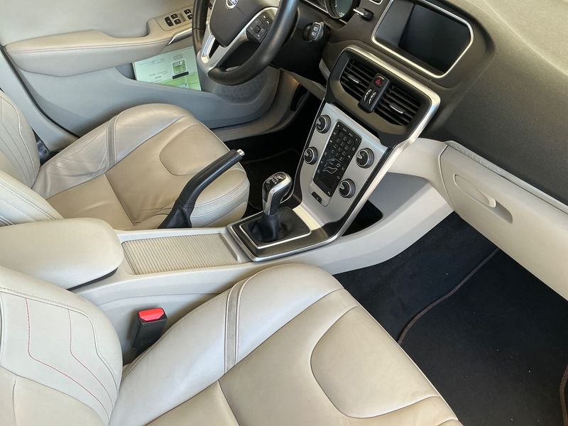 Volvo V40 Cross Country 2.0 D2 Ocean Race 2015 – снимка 22
