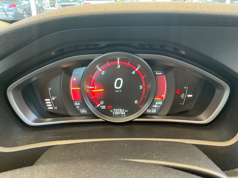 Volvo V40 Cross Country 2.0 D2 Ocean Race 2015 – снимка 18