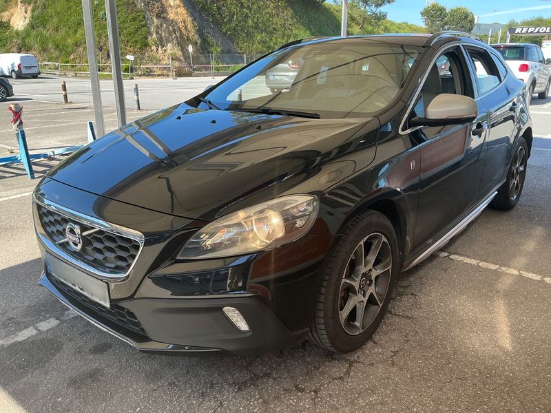 Volvo V40 Cross Country 2.0 D2 Ocean Race 2015 – снимка 2