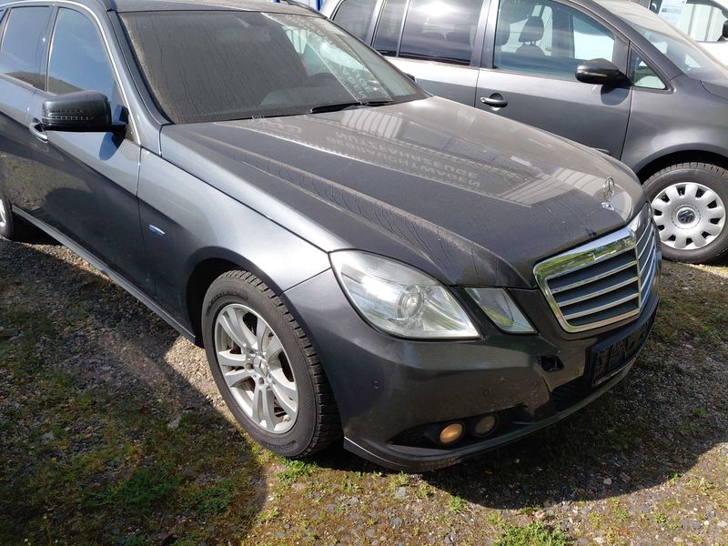 Mercedes-Benz E-Klasse E 200 CDI T BlueEfficiency 2010 – снимка 6