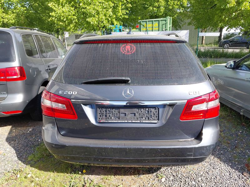 Mercedes-Benz E-Klasse E 200 CDI T BlueEfficiency 2010 – снимка 4