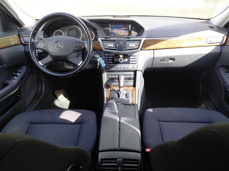 Mercedes-Benz E-Klasse E 200 CDI T BlueEfficiency 2010 – снимка 11