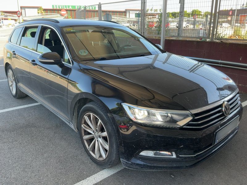 Volkswagen Passat 1.6 TDI Advance BlueMotion Tech 2015 – снимка 12