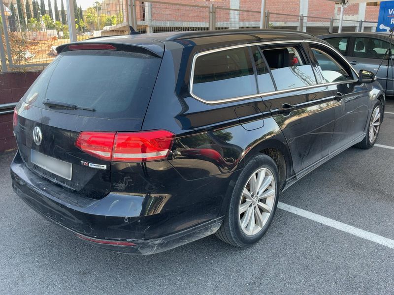 Volkswagen Passat 1.6 TDI Advance BlueMotion Tech 2015 – снимка 8