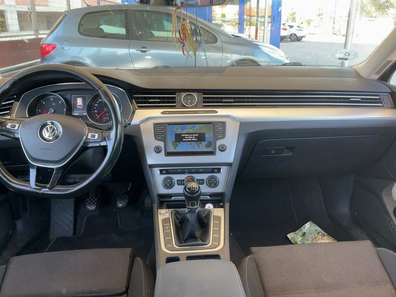 Volkswagen Passat 1.6 TDI Advance BlueMotion Tech 2015 – снимка 17