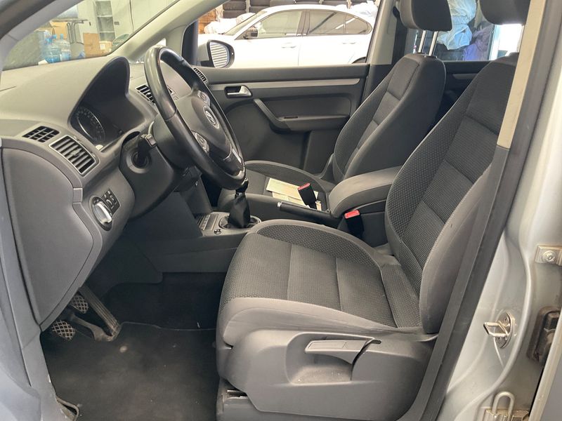 Volkswagen Touran 1.6 TDI Comfortline 2011 – снимка 3