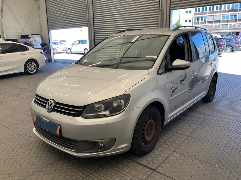 Volkswagen Touran 1.6 TDI Comfortline 2011