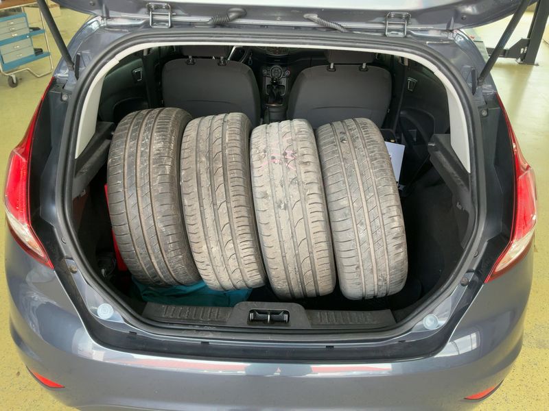 Ford Fiesta 1.0 SYNC Edition 2013 – снимка 16