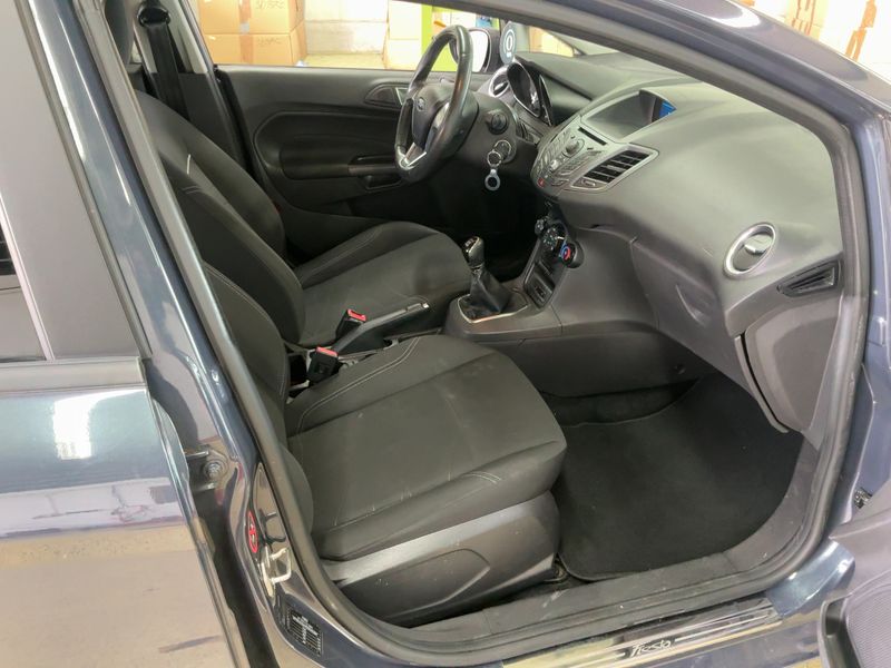 Ford Fiesta 1.0 SYNC Edition 2013 – снимка 17
