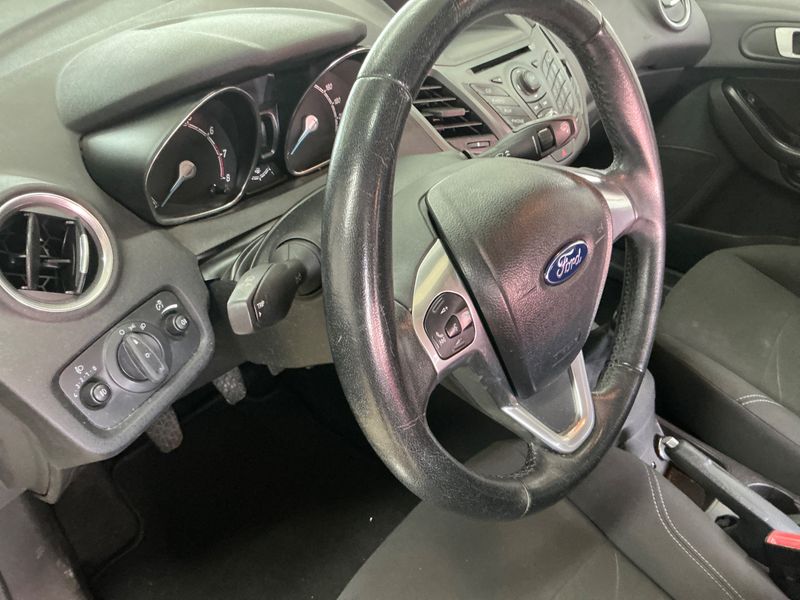Ford Fiesta 1.0 SYNC Edition 2013 – снимка 33