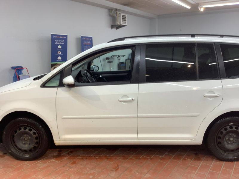 Volkswagen Touran 1.6 TDI Comfortline BlueMotion Tech 2014 – снимка 4