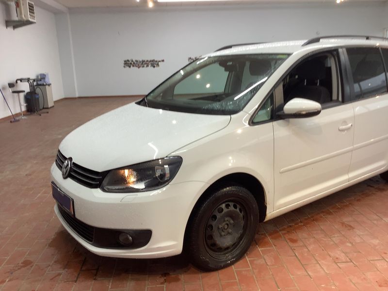 Volkswagen Touran 1.6 TDI Comfortline BlueMotion Tech 2014 – снимка 2