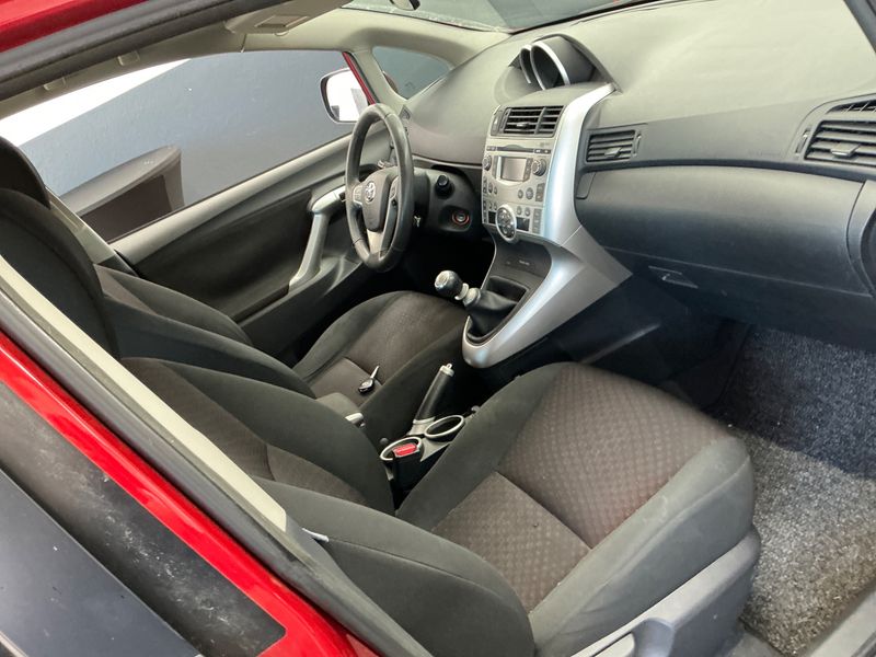 Toyota Verso 2.0 D-4D Edition 2011 – снимка 3