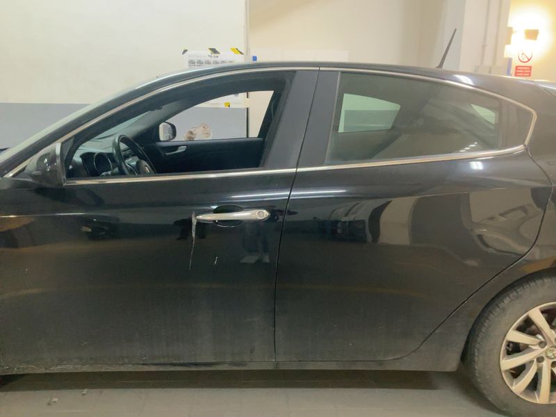 Alfa Romeo Giulietta 1.6 JTD Distinctive 2015 – снимка 4