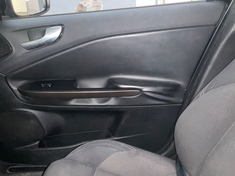 Alfa Romeo Giulietta 1.6 JTD Distinctive 2015 – снимка 26