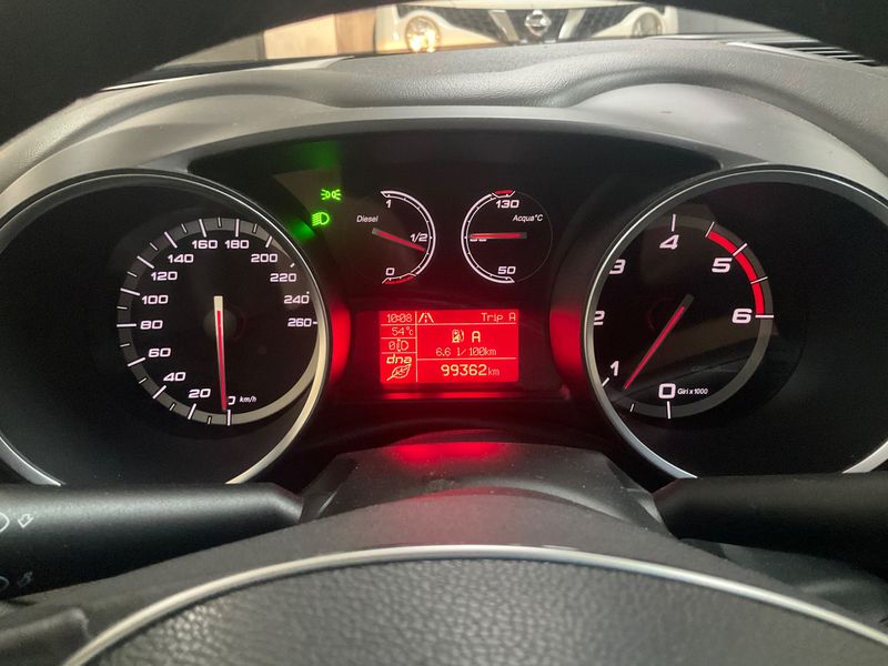 Alfa Romeo Giulietta 1.6 JTD Distinctive 2015 – снимка 18
