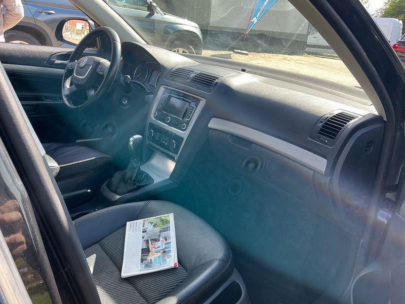 Skoda Octavia 2.0 TDI Elegance 2010 – снимка 3