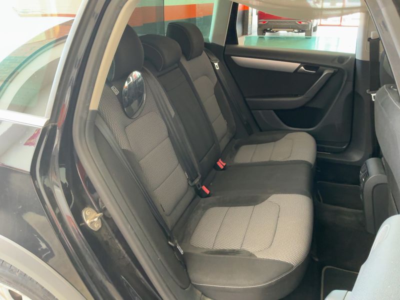 Volkswagen Passat 2.0 TDI Sky 4Motion BlueMotion Tech 2014 – снимка 19