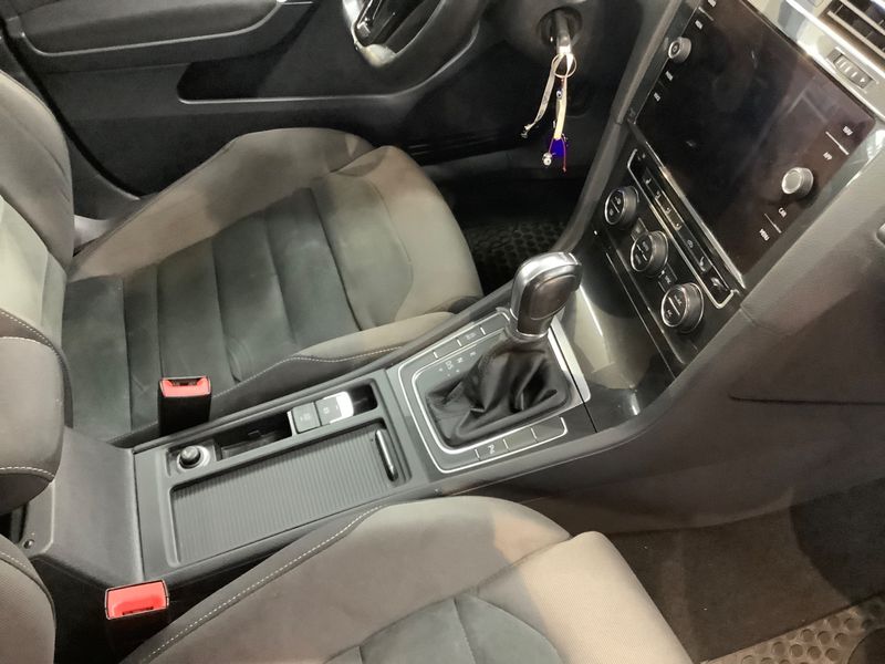 Volkswagen Golf VII 1.6 TDI Comfortline BlueMotion Tech 2018 – снимка 28