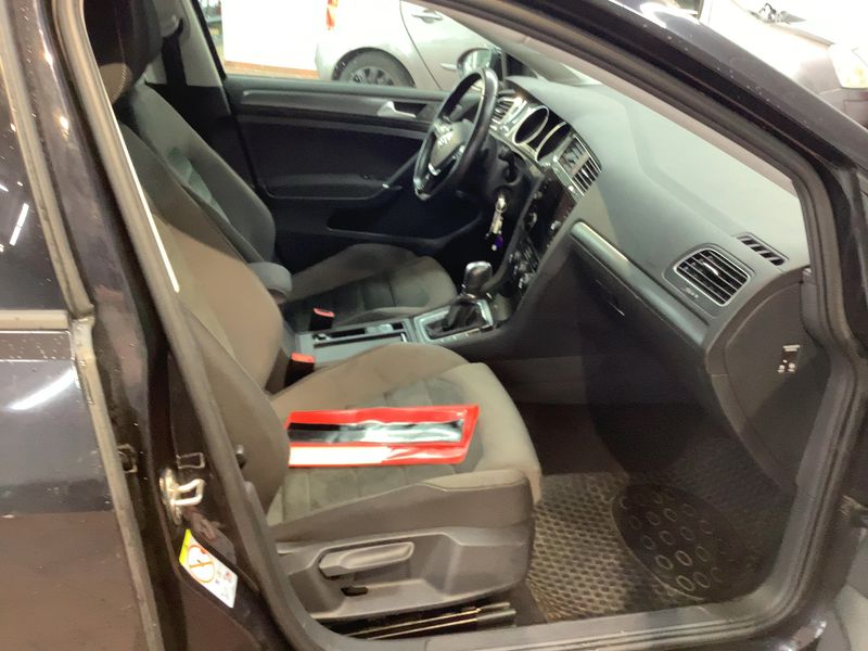 Volkswagen Golf VII 1.6 TDI Comfortline BlueMotion Tech 2018 – снимка 17
