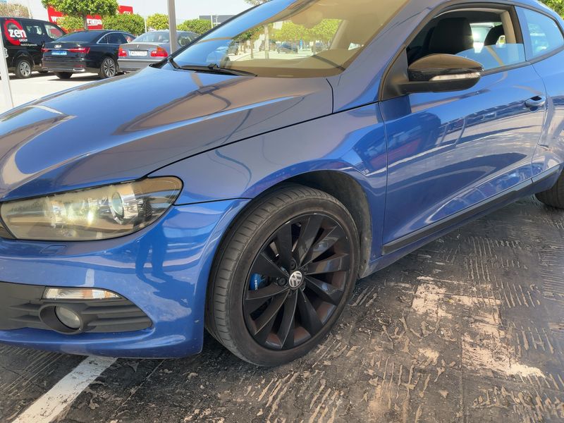 Volkswagen Scirocco 2.0 TDI 2011 – снимка 2