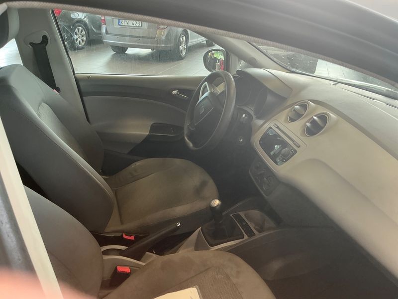 Seat Ibiza 1.4 Reference 2010 – снимка 3