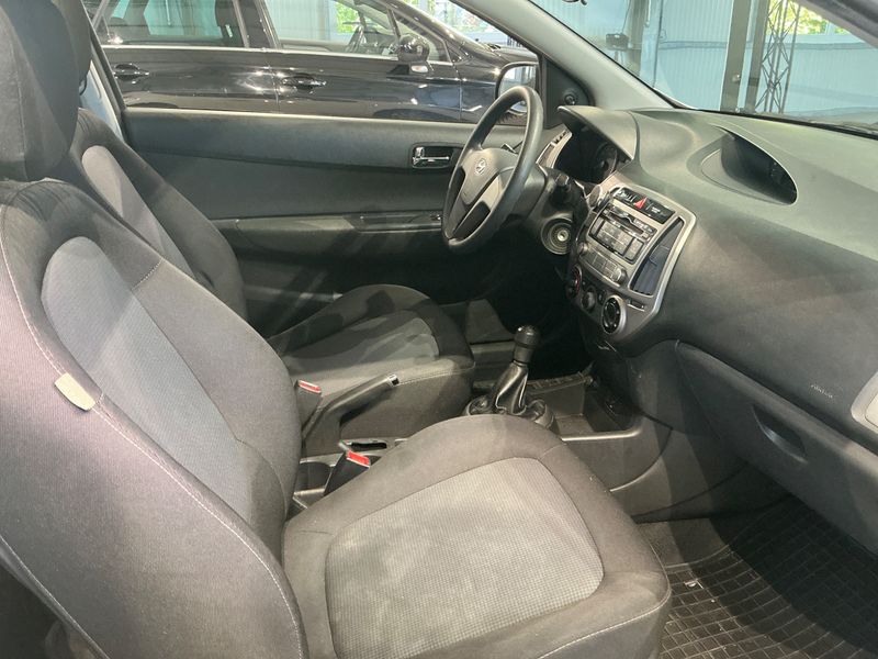 Hyundai i20 1.2 FIFA World Cup Edition 2014 – снимка 3