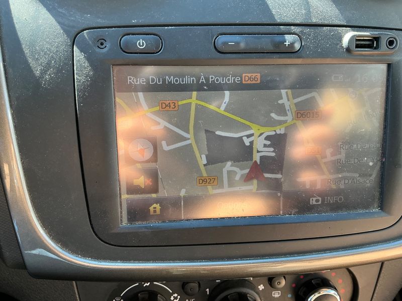 Dacia Sandero 1.5 dCi Stepway Prestige 2015 – снимка на щета