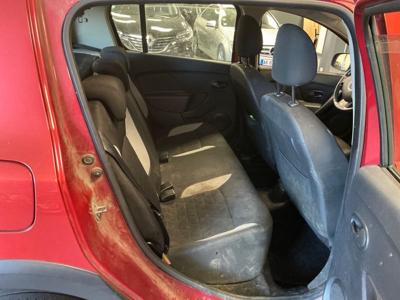 Dacia Sandero 1.5 dCi Stepway Prestige 2015 – снимка на щета