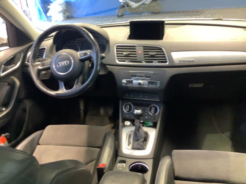 Audi Q3 2.0 TFSI quattro Sport 2015 – снимка 18