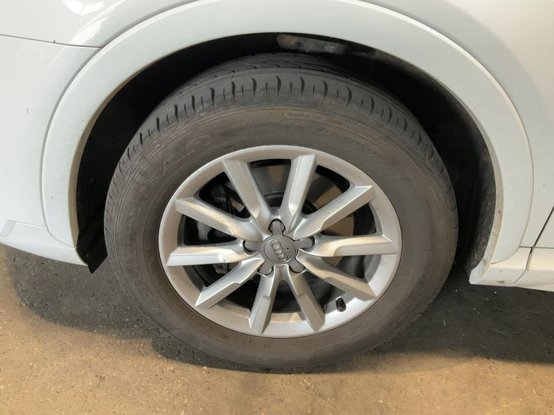 Audi Q3 2.0 TFSI quattro Sport 2015 – снимка 3