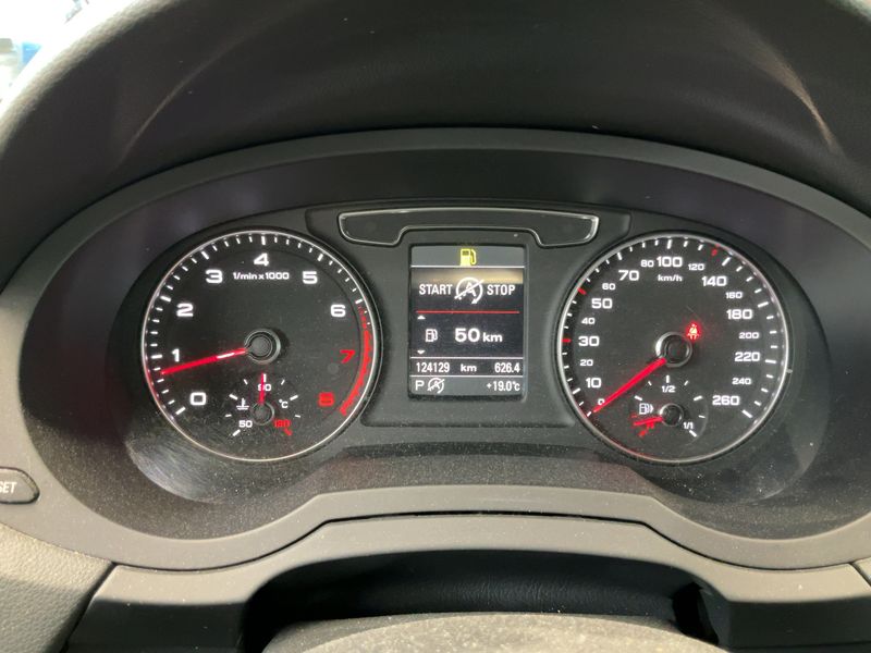 Audi Q3 2.0 TFSI quattro Sport 2015 – снимка 19