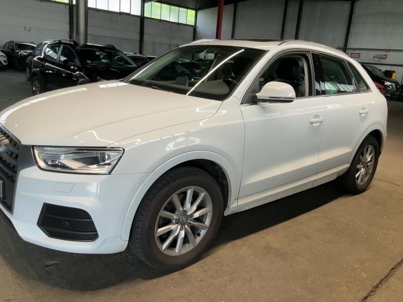 Audi Q3 2.0 TFSI quattro Sport 2015 – снимка 2