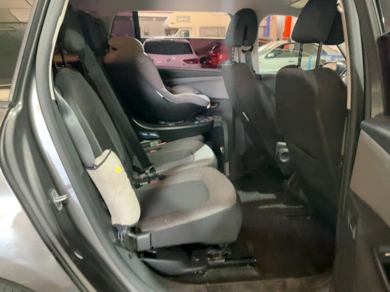 Citroen C4 Grand Spacetourer 1.5 Blue-HDi Feel 2019 – снимка 19