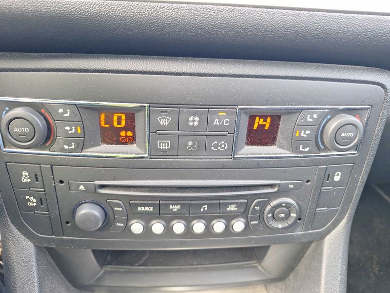 Citroen C5 2.0 HDi Confort 2014 – снимка 28