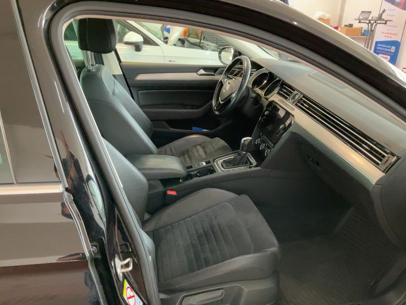 Volkswagen Passat 2.0 TDI Highline BlueMotion Tech 2018 – снимка 17