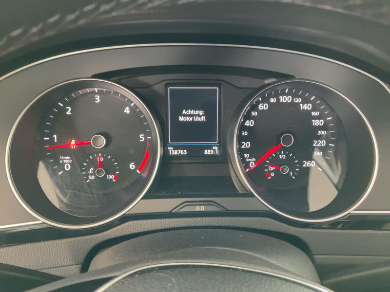 Volkswagen Passat 2.0 TDI Highline BlueMotion Tech 2018 – снимка 19