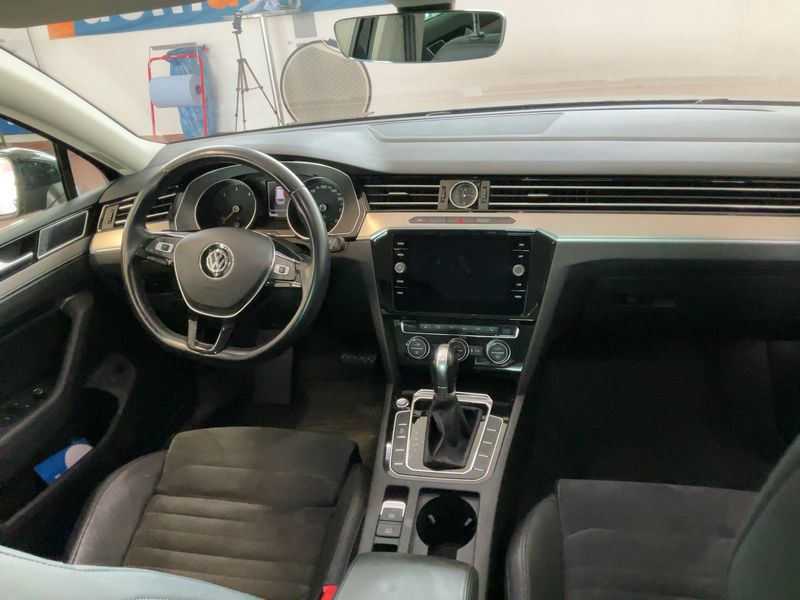 Volkswagen Passat 2.0 TDI Highline BlueMotion Tech 2018 – снимка 18