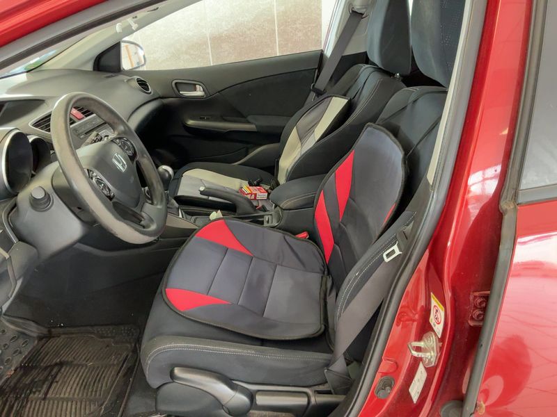 Honda Civic 1.4 Comfort 2015 – снимка 17