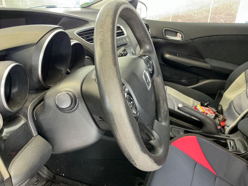 Honda Civic 1.4 Comfort 2015 – снимка 35