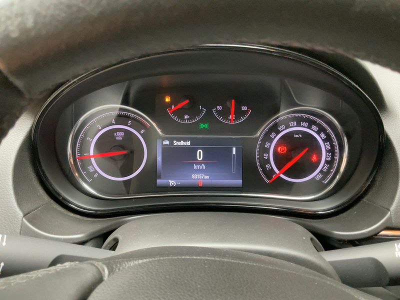 Opel Insignia Sports Tourer 1.6 CDTI DPF Innovation 2016 – снимка 18